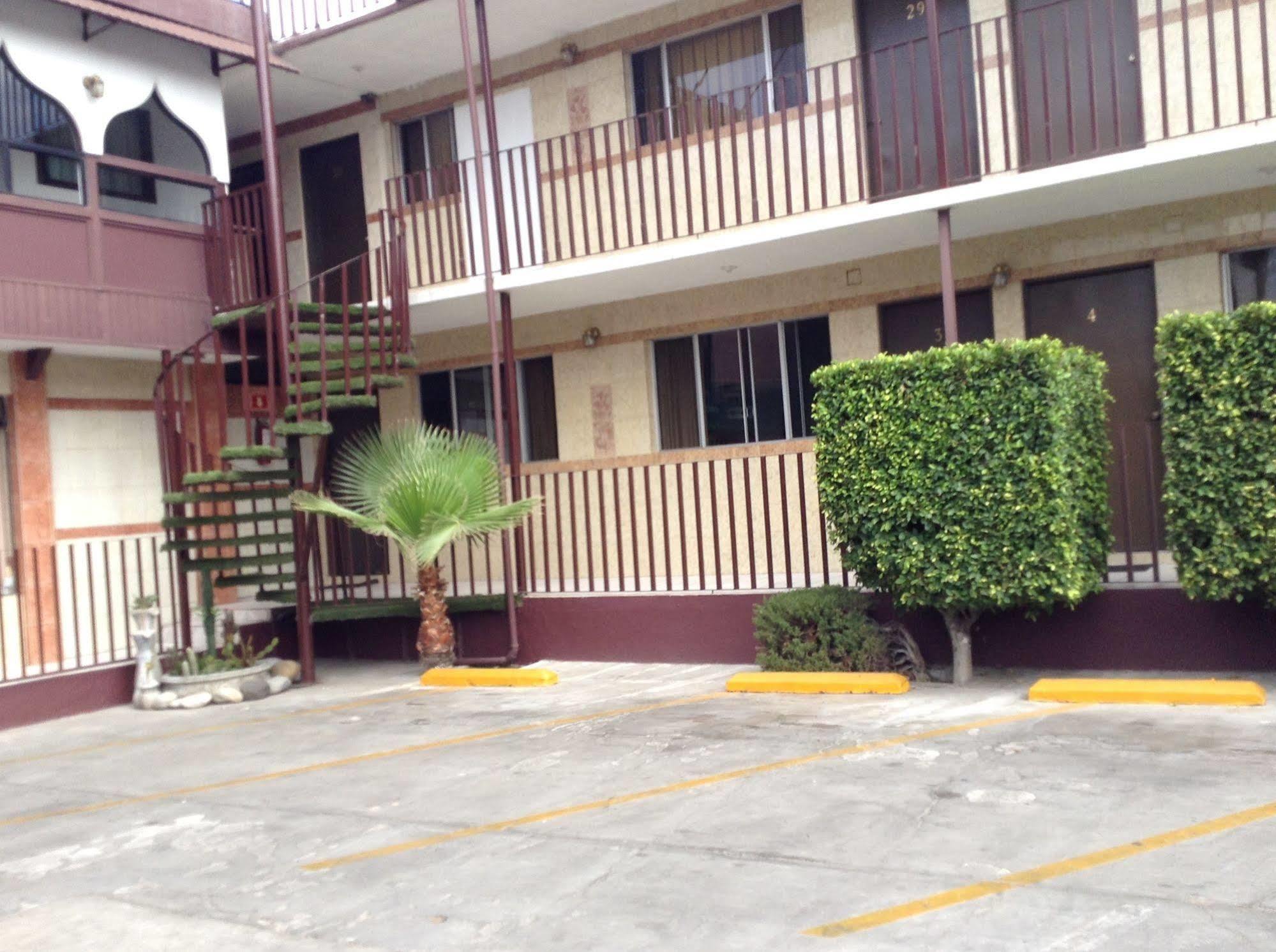 Hotel Sahara Chapultepec  Ngoại thất bức ảnh